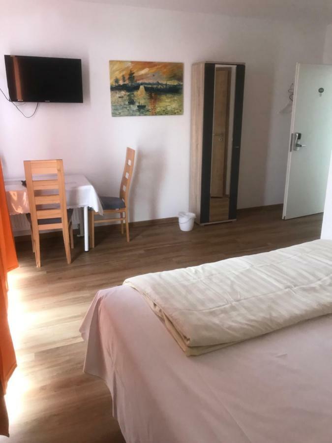 אוברטשאוסן I-Motel מראה חיצוני תמונה